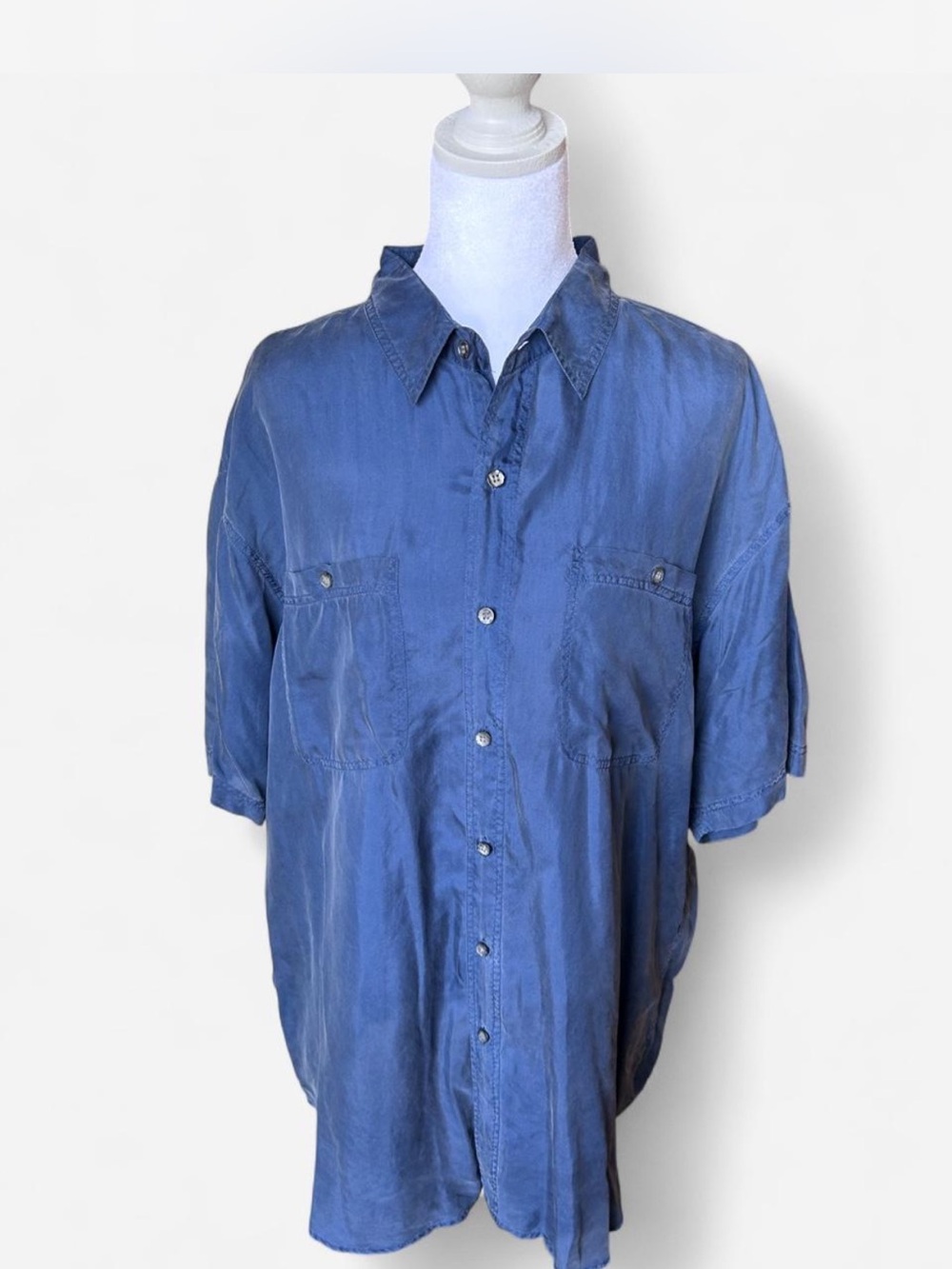 100% Silk Y2K Blue button up shirt dress with pockets.